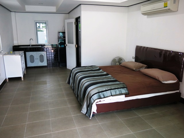House For sale : 4 Bedrooms House for sale in Bang Saray ฿25,000,000