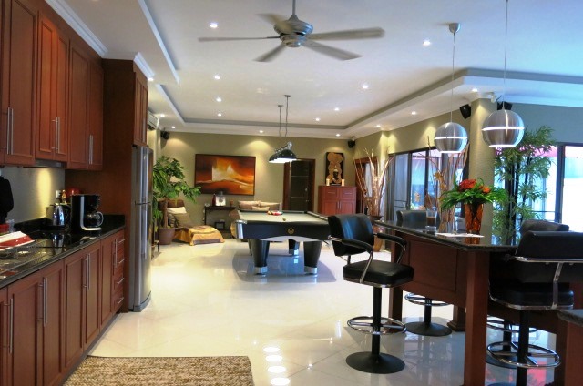 Best deal on Pratamnak: 2 Bedrooms House for sale in Pratamnak Hill  ฿10,800,000