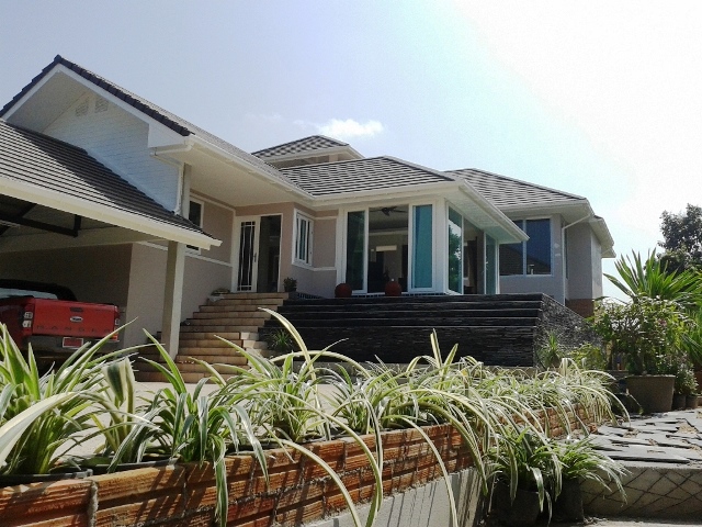 5 bedrooms house for sale in bang saray 