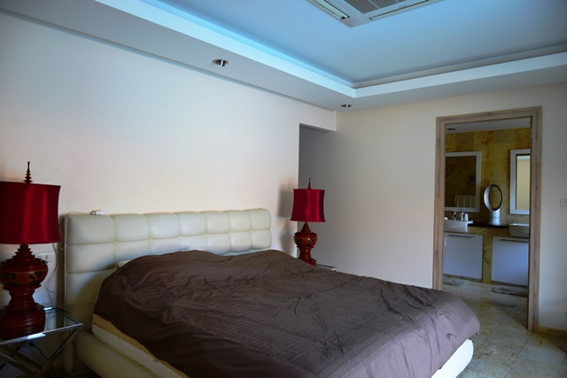 Majestic 3 bedroom: 3 Bedrooms House for sale in Pratamnak Hill  ฿29,000,000