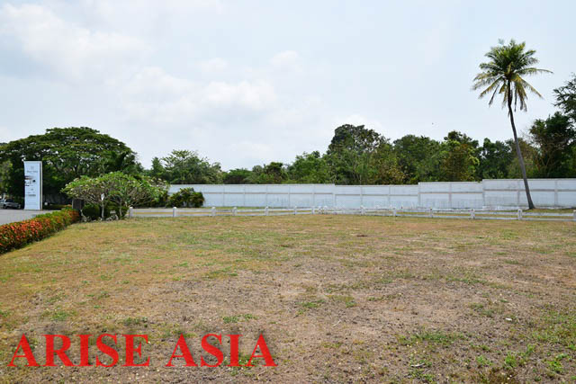  land for sale in bang saray 